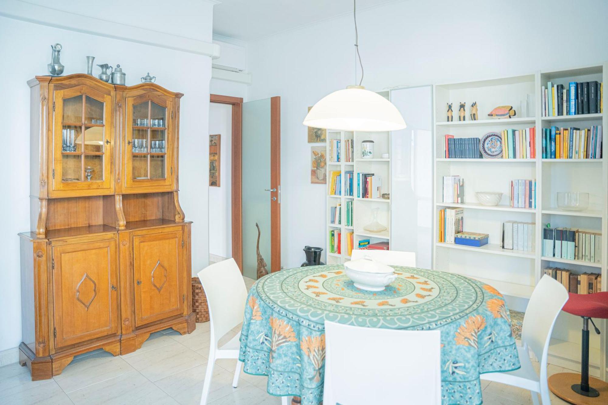 076 - Casa La Libreria, Centro Citta Di Chiavari, 500 Metri Da Mare E Spiagge - 2 Da Letto Apartment *
